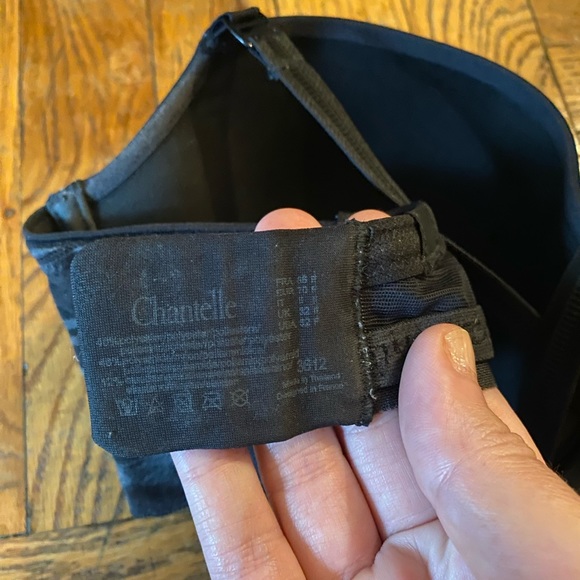 Chantelle Black Adjustable Strap Bra Size 32F - Picture 6 of 6